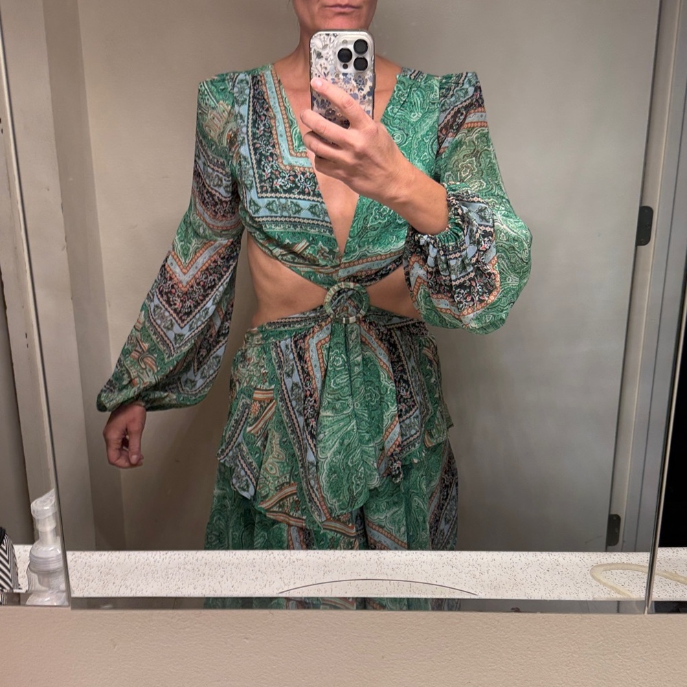 Luxxel Green Paisley, Backless, Long Sleeve Dress
